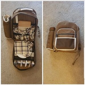 The coolest 70s or 80s picnic backpack set